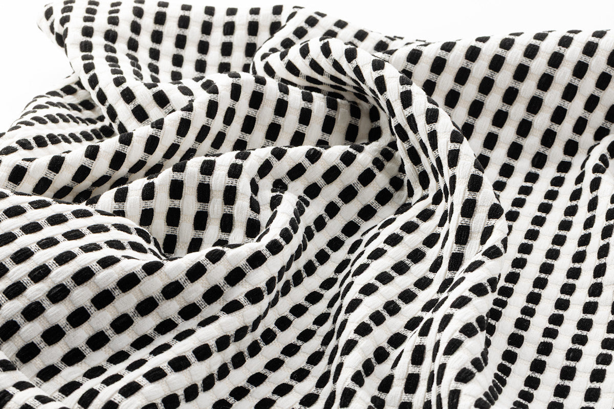 Black/White