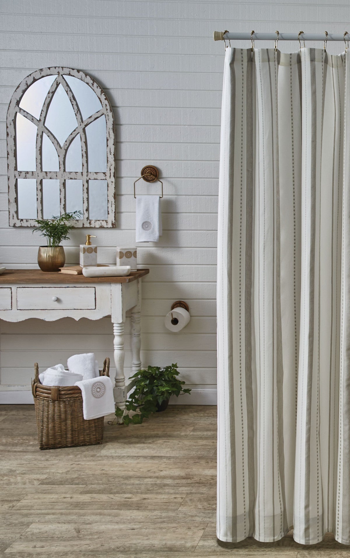 Larkin Shower Curtain & Window Valance